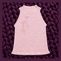 Top artesanal crochet sin mangas rosa vista frontal completa