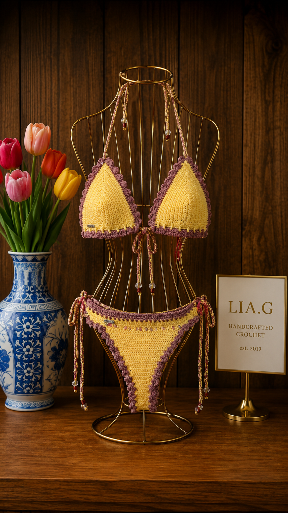 Bikini crochet amarillo y malva LIA.G con cuentas doradas y rosas