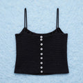 Vista frontal top crochet negro cropped con 9 botones de cristal y tirantes finos — LIA.G