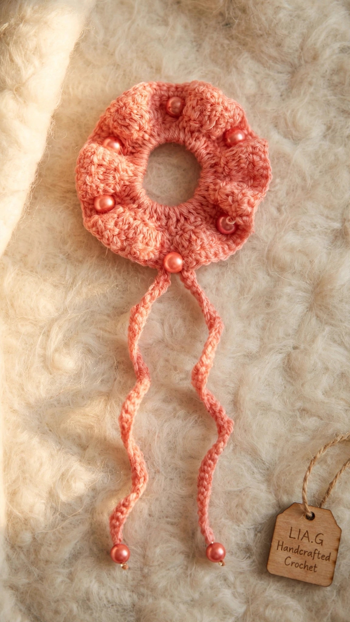 Coletero crochet rosa durazno con cordones y cuentas - LIA.G